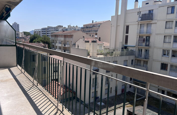 T3 traversant entièrement rénové   Lumineux   Balcon   La Ti — photo 2