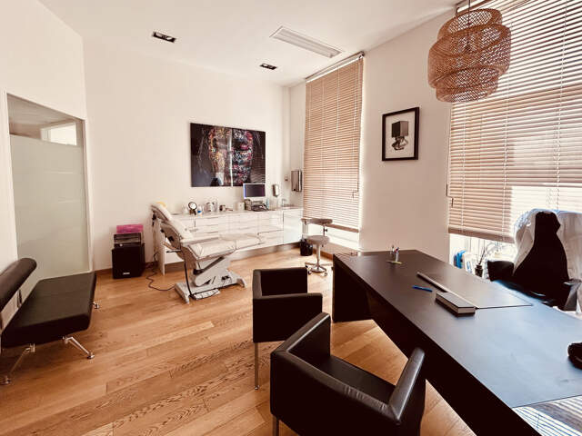 Exceptionnel ensemble de bureaux de prestige   311,49 m2   A — photo du bien