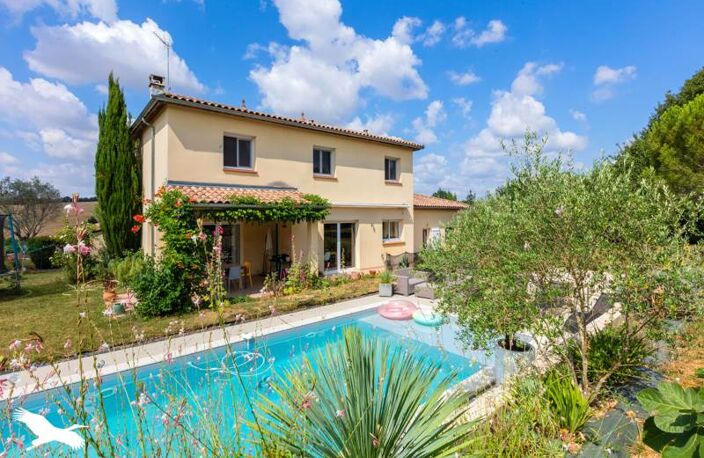 Villa de 7 pièces principales — photo 2