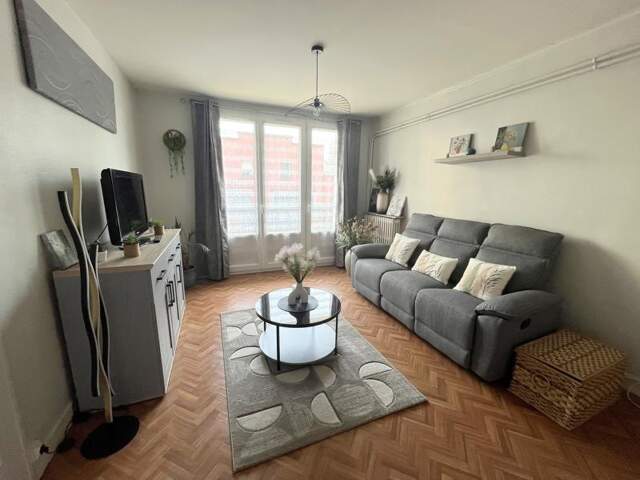 Appartement de 4 pièces principales — photo du bien