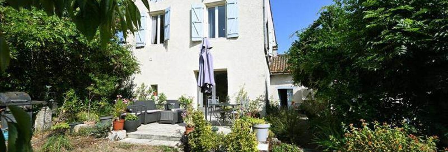 Maison 5 Pièces 156 m² à vendre à Charras (16380)