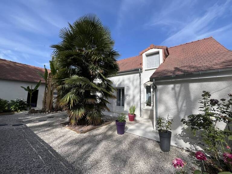 Maison en pierre de 4 pièces principales — photo 1