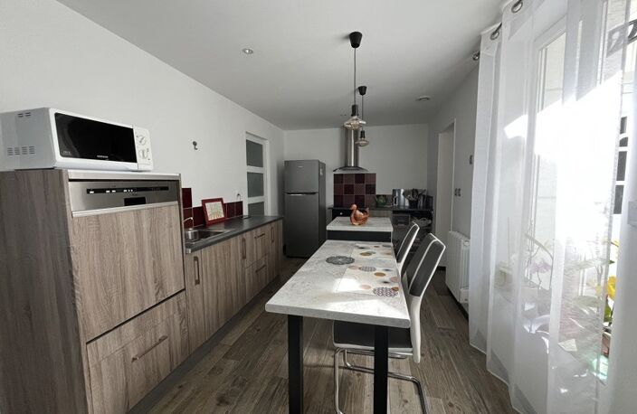 Maison en pierre de 4 pièces principales — photo 3