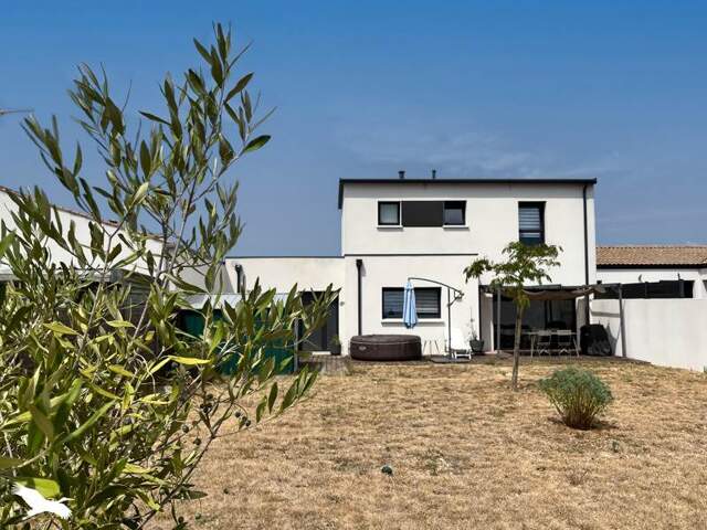 Contemporaine de 5 pièces principales — photo du bien