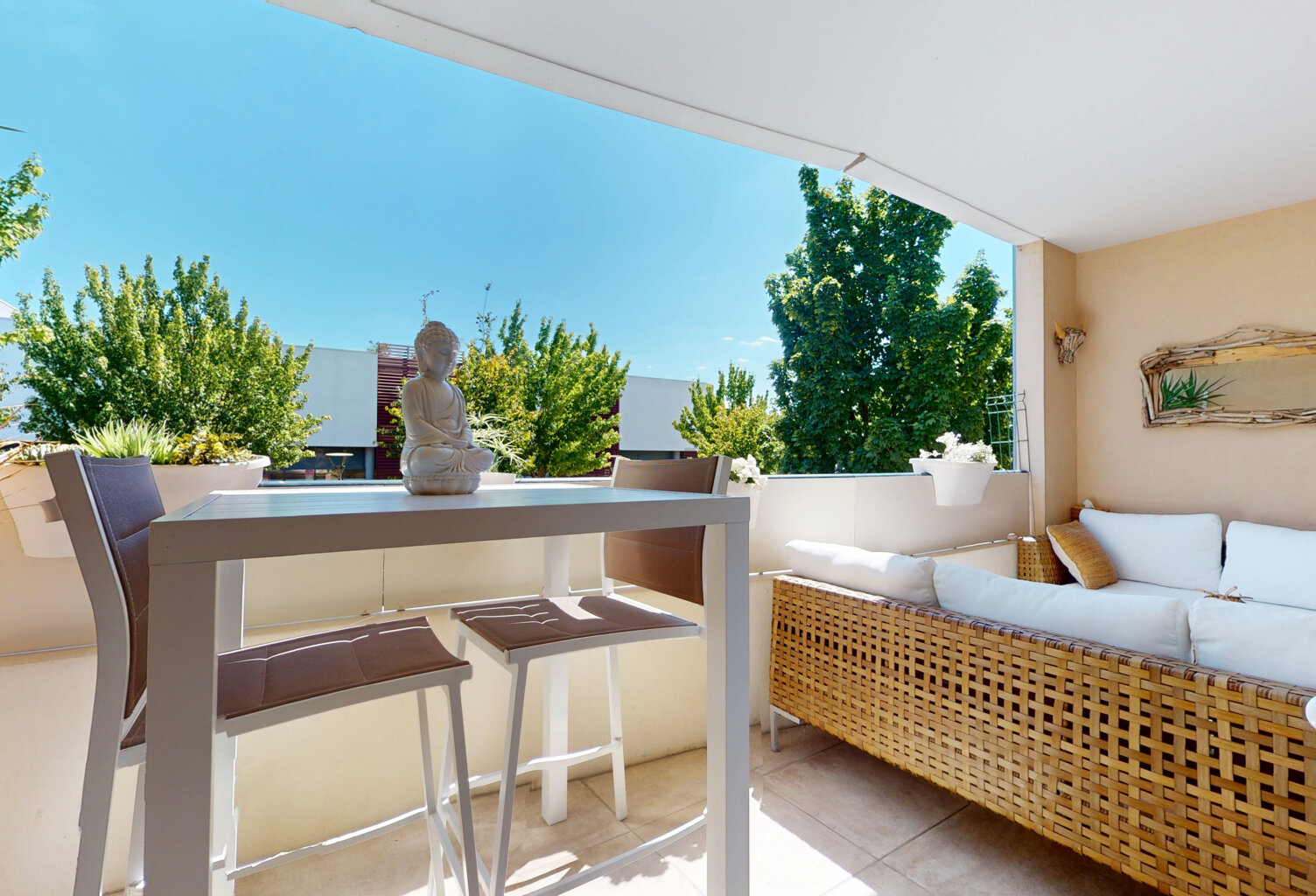 APPARTEMENT DE STANDING DE 93M2 AVEC SUPERBE TERRASSE DE 17M — photo 1