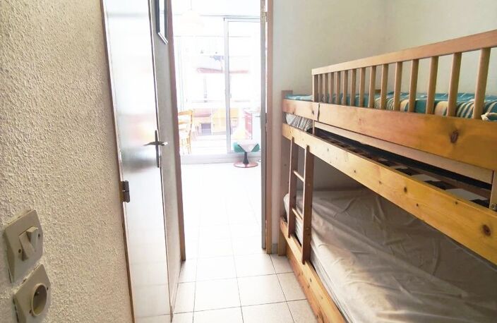 Studio cabine au 1er étage d''environ 25 m² avec loggia vitrée — photo 2