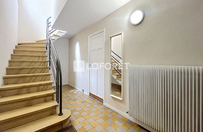 À Louer - Secteur SAINT-CLEOPHAS - Maison 91 m² — photo 2
