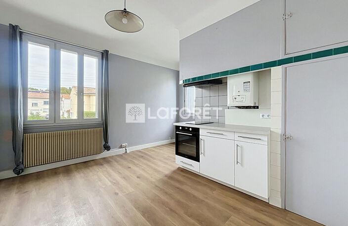 À Louer - Secteur SAINT-CLEOPHAS - Maison 91 m² — photo 3
