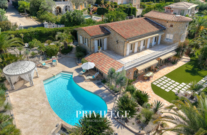Mougins   Élégance contemporaine au coeur d'un domaine privé — photo 3