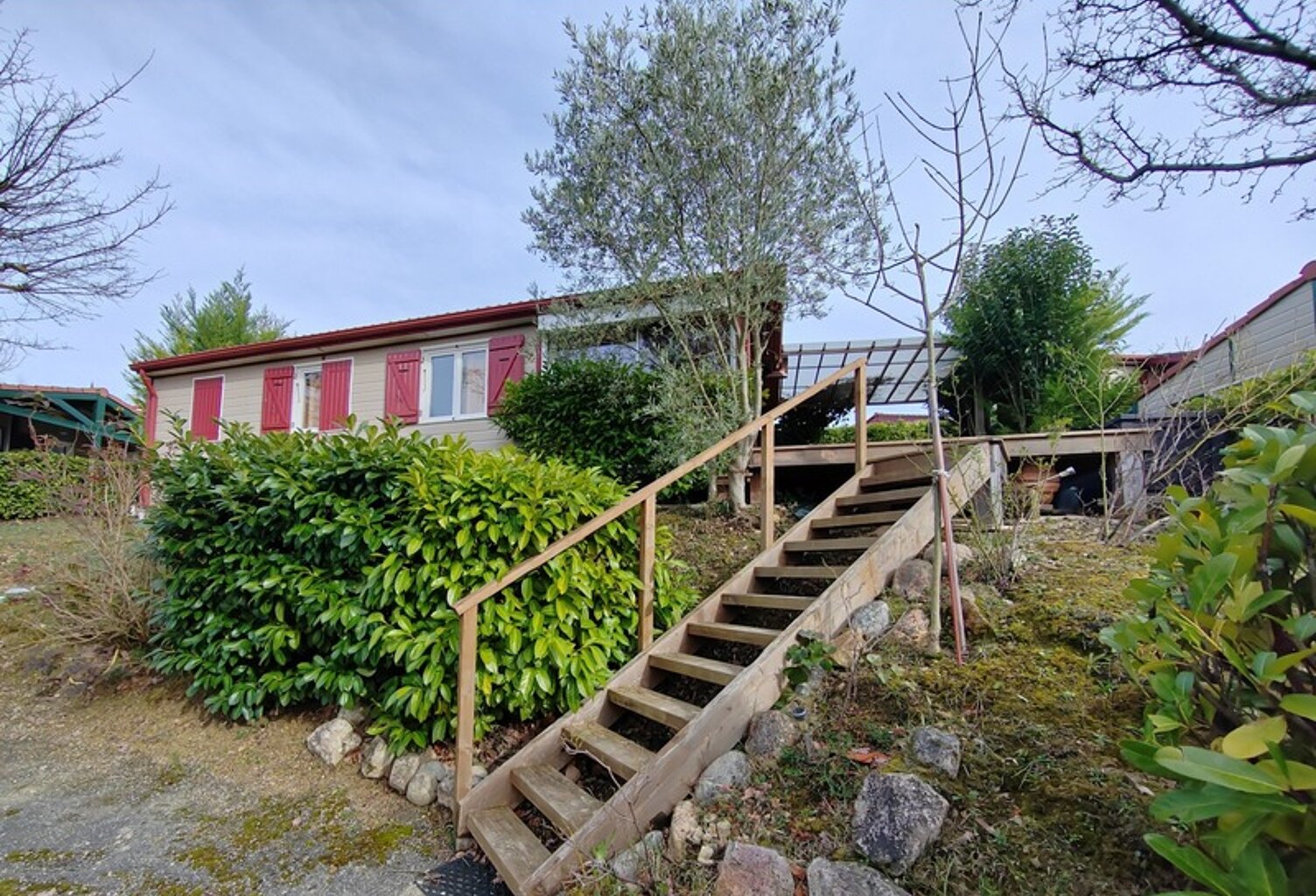 Chalet de 35 m2 + terrain dans un parc de loisir résidentiel à 8 minutes de AUCH, vendu meublé — photo 1