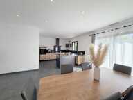 Maison contemporaine de plain-pied 128 m² habitables – DPE A – 3 chambres – Romorantin-Lanthenay (41200) — photo 4