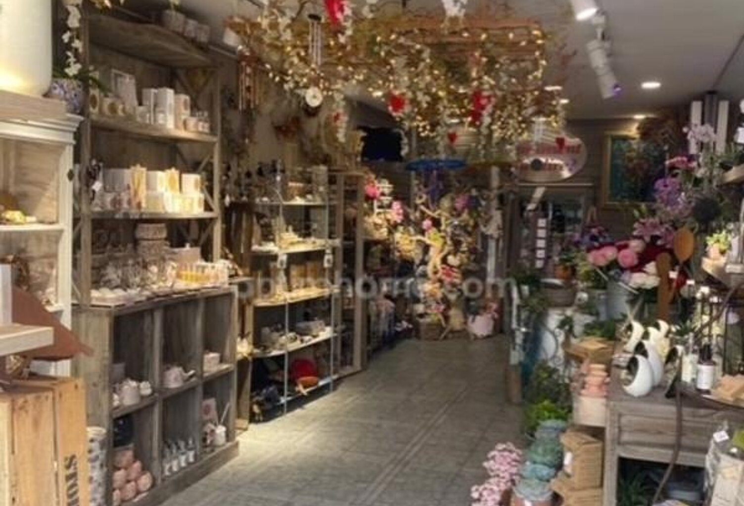 FONDS DE COMMERCE FLEURISTE ET DECORATION - STATION BALNEAIRE - CALVADOS — photo 1