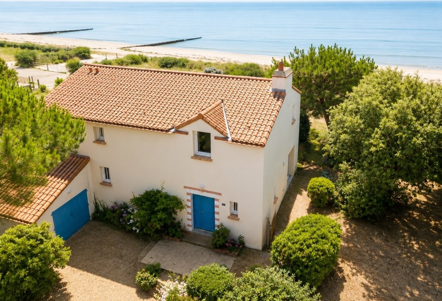 PREMIÈRE LIGNE FACE MER – ACCÈS PRIVÉ À LA PLAGE — photo 1