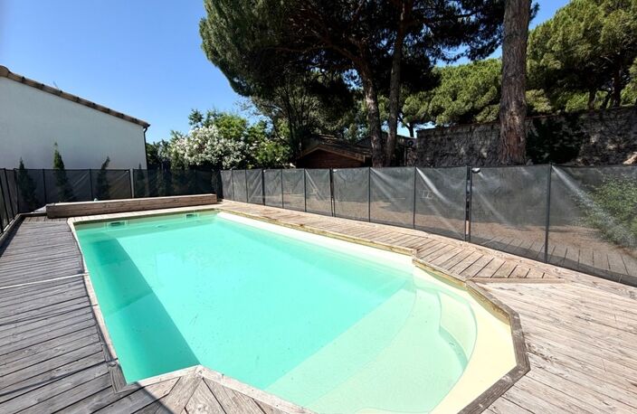 AIGUES-MORTES – MAS DE CHARME 200 m² SUR PLUS DE 2 000 m² DE TERRAIN — photo 3