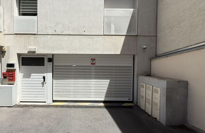 Place de parking Moto 13006 — photo 2