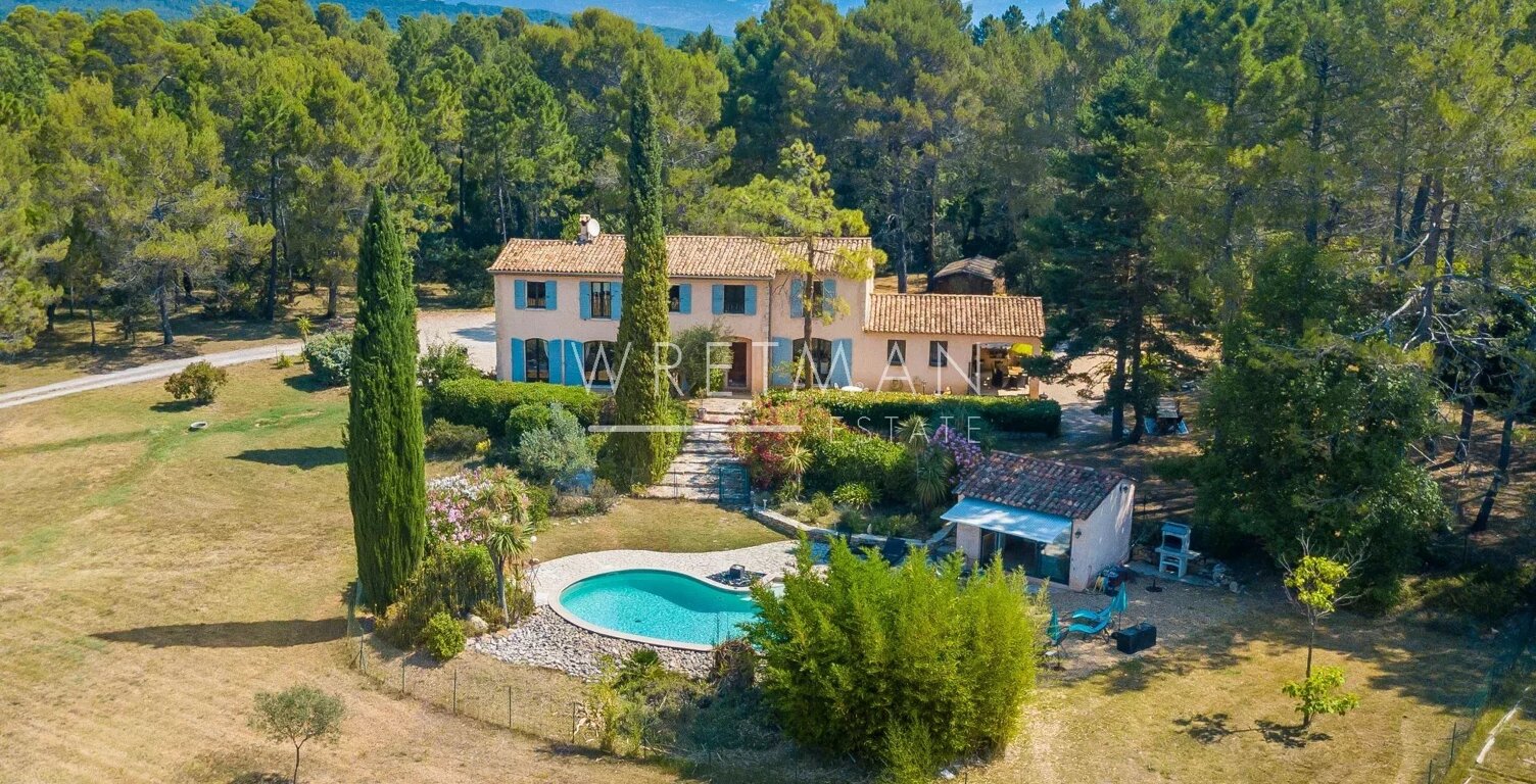 Magnifique bastide avec piscine sur 12 000 m² de terrain – Tourr — photo 1