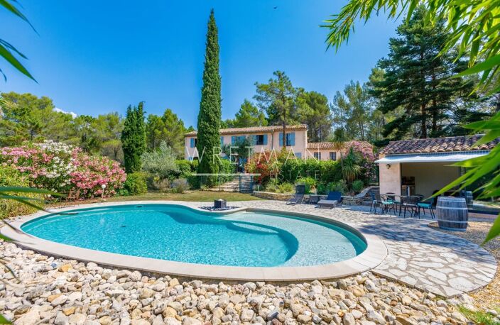 Magnifique bastide avec piscine sur 12 000 m² de terrain – Tourr — photo 2