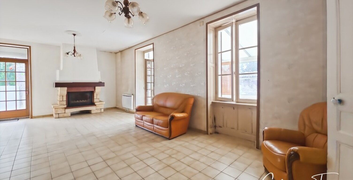 PLAIN-PIED CHARRON– PARCELLE D’ENVIRON 1500 M² – FORT POTENTIEL — photo 1