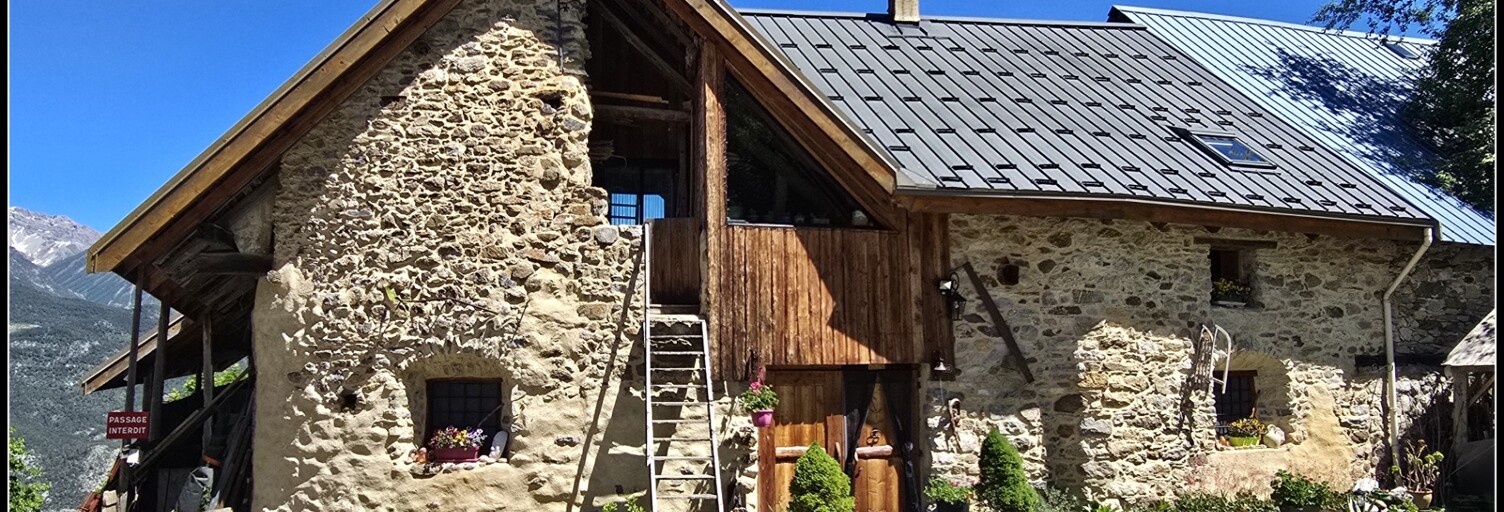Maison 7 Pièces 194 m² à vendre à Champcella (05310)