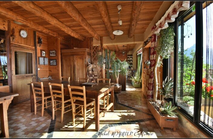 Une maison de montagne pour réunir toute la famille (VISITE VIRTUEL APRES CONTACT): 194 m² Carrez, 305 m² au sol, 5 chambres, terrasses et exposition sud, dans un hameau préservé du Pays des Écrins — photo 2