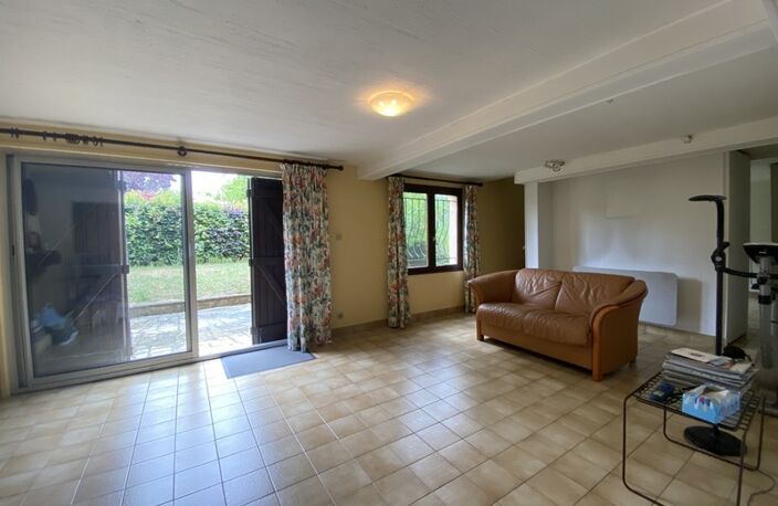 Dpt Vienne (86), à vendre CHATELLERAULT maison P6 de 143,55 m² - Terrain de 680 m² — photo 4