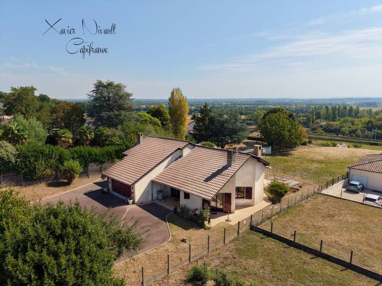 Maison à vendre 5 pièces proche de SAINT JEAN LE PRICHE (71) — photo 1