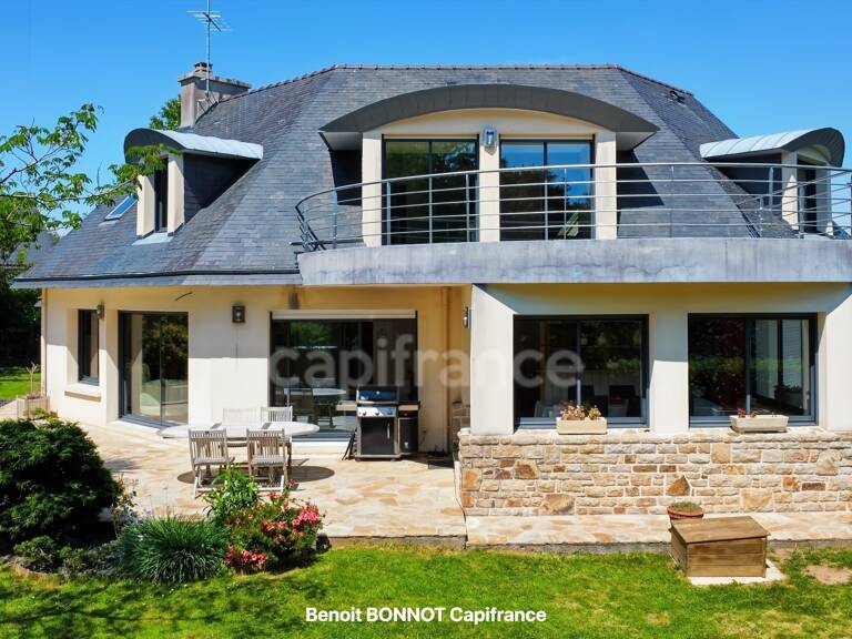 PLEUVEN – Maison de 229 m², 6 chambres, vie de plain-pied et espace indépendant — photo 1