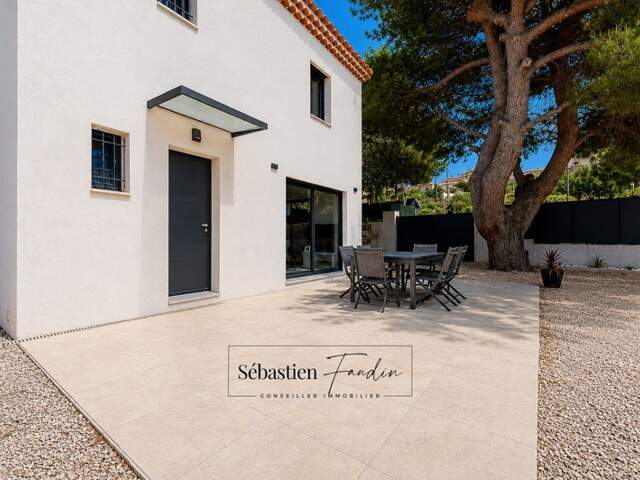 Maison à vendre 4 pièces AUBAGNE (13) - 100 m² - Calme - Très récente - Faible consommation - Parcelle entièrement close — photo du bien