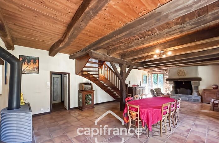 PROPRIÉTÉ DE CARACTÈRE SUR PLUS DE 9 HECTARES – MAISON EN PIERRE DE 235 M², APPARTEMENT INDÉPENDANT, DÉPENDANCE EN PIERRE, PRAIRIES, BOIS ET TROIS ÉTANGS – PROCHE LOUDÉAC — photo 3