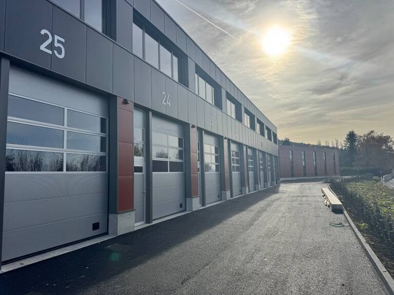 à vendre Artisans : Votre nouvel atelier de 115 m² au pied de l'A40 – Bonneville — photo 1