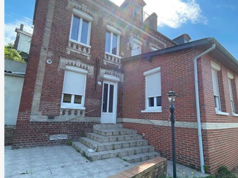 Maison familiale de 118 m² avec quatre chambres, garage et jardin arboré de 810 m² – Le Houlme — photo 1