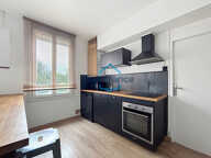 Maison familiale de 118 m² avec quatre chambres, garage et jardin arboré de 810 m² – Le Houlme — photo 3
