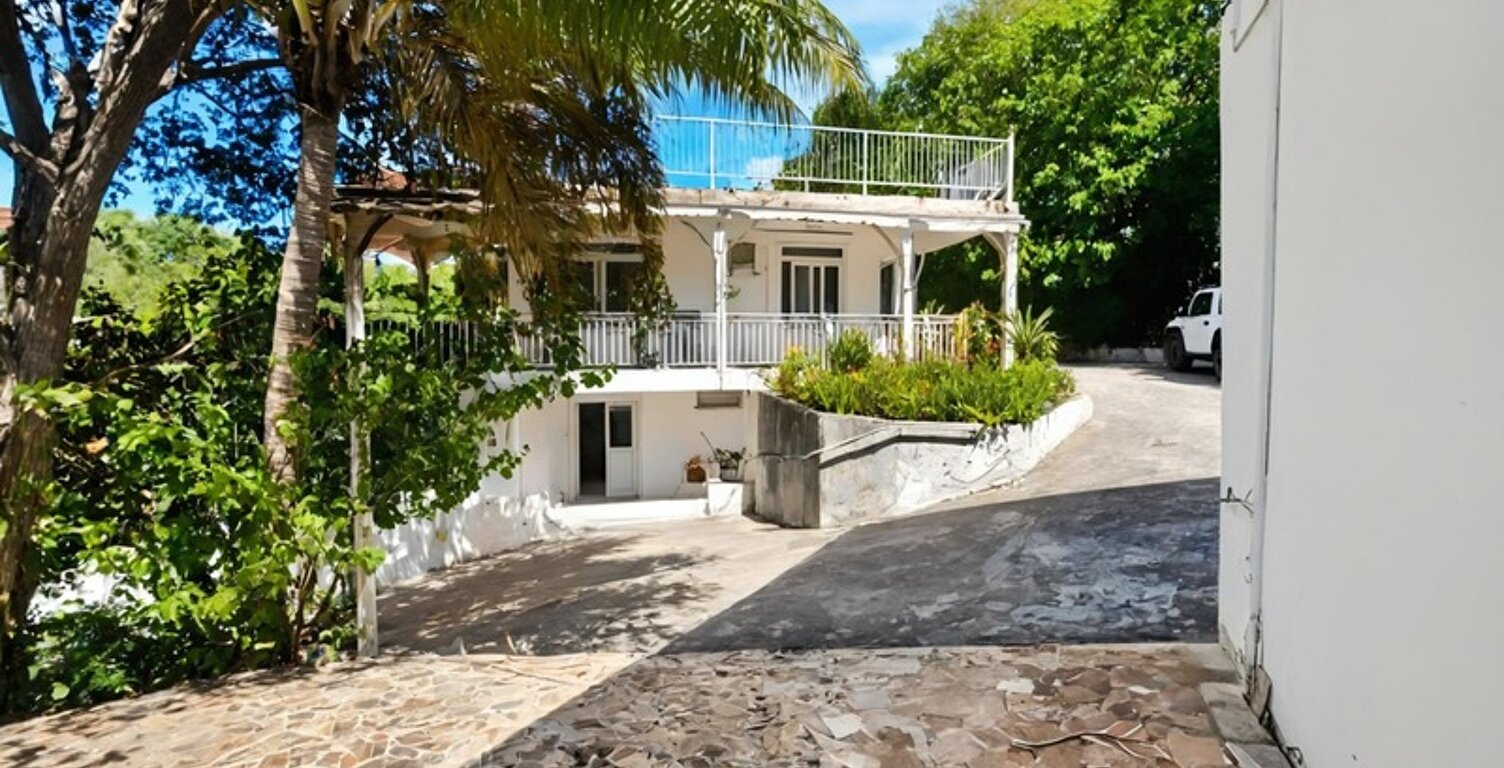 Ensemble immobilier d'envergure sur 1 900 m² de terrain –  Dampierre à vendre 13 pièces, LE GOSIER — photo 1