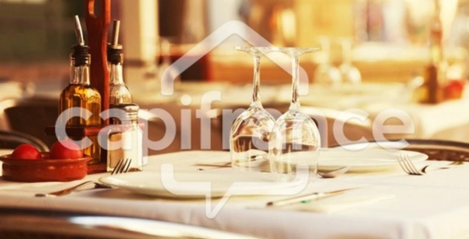 Restaurant du midi avec Licence IV | Patio intérieur | CA 160 K€ | EBE retraité 55 K€ | Béziers (34) — photo 1