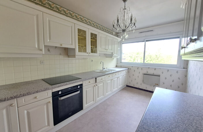 Appartement à louer 4 pièces SOISSONS (02) — photo 2
