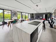 Maison d'architecte + T1bis d'exception à vendre au centre de DIVONNE LES BAINS — photo 3