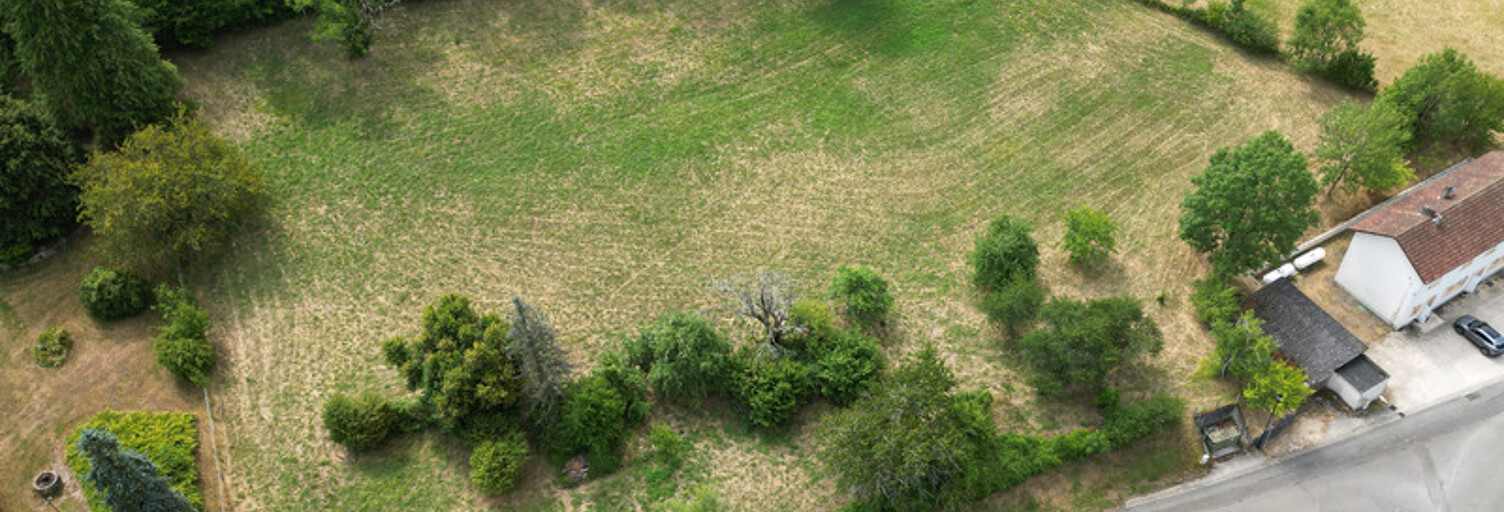 Terrain  9839 m² à vendre à Nanthiat (24800)