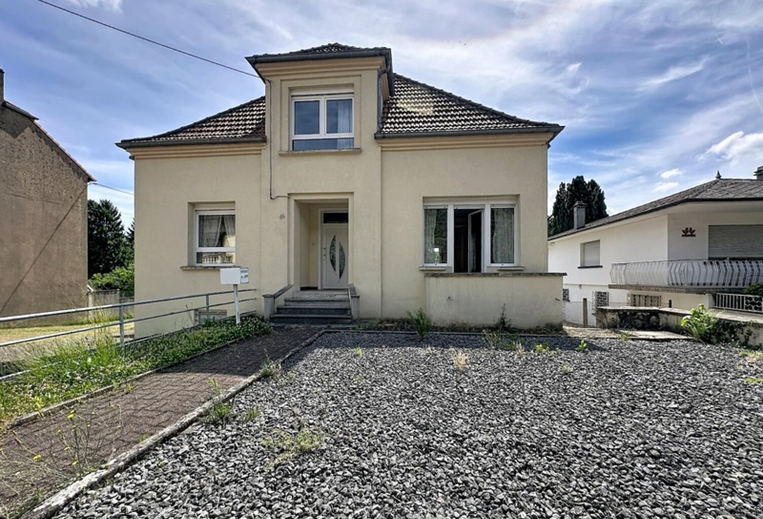 Maison à vendre 8 pièces VARSBERG (57), 2 garages , dépendance et jardin — photo 1