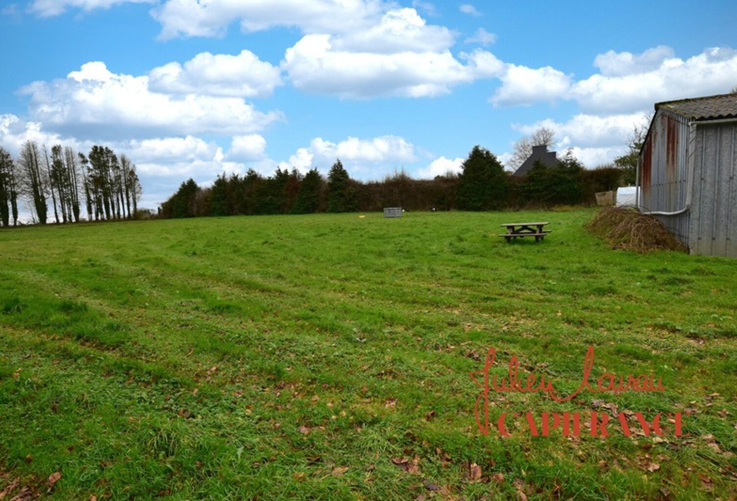 Dpt Finistère (29), à vendre SCAER Hangar d'environ 200 m² sur 5790 m² de Terrain — photo 1