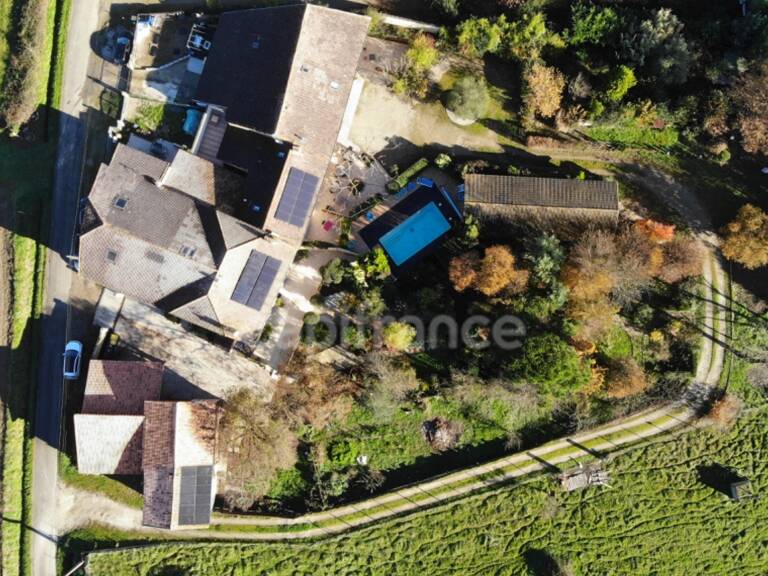 Propriété - une maison d'habitation - 5 chambres d'hôtes - 2 appartements en location sur plus de 1 hectare à SAINTE BAZEILLE (47) — photo 1
