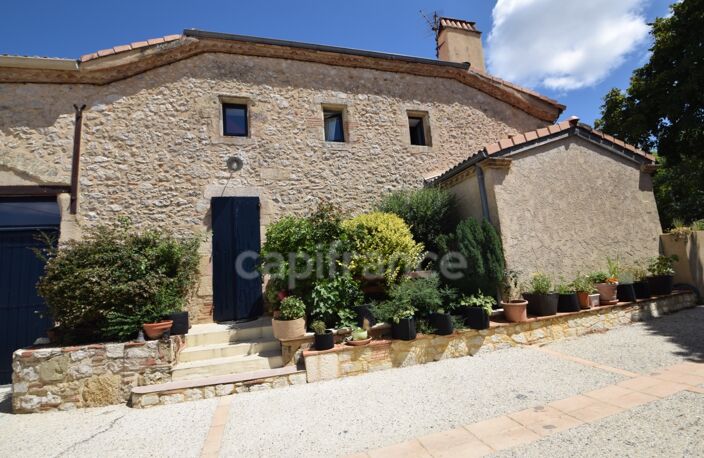 Propriété - une maison d'habitation - 5 chambres d'hôtes - 2 appartements en location sur plus de 1 hectare à SAINTE BAZEILLE (47) — photo 3