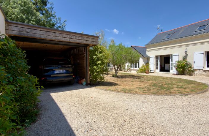 VARENNES SUR LOIRE, Longère rénovée de 134m² habitables / 151m² utiles avec garage et jardin — photo 3