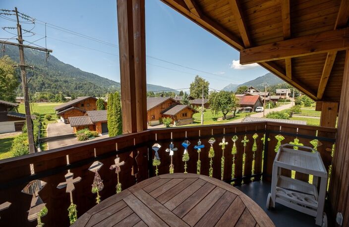 Haute Savoie (74), à vendre SAMOENS - Domaine skiable Grand Massif - Appartement T4 93 m² — photo 2