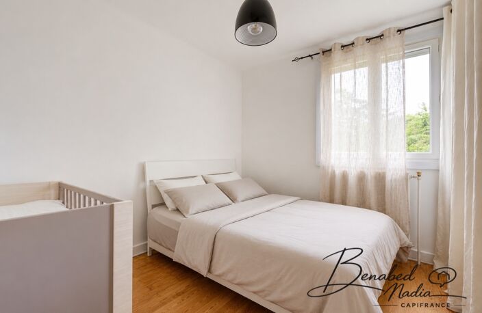 Maison familiale de 150 m² avec beau terrain de plus de 1 000 m² – Quartier Champ Plantier à Feyzin — photo 5