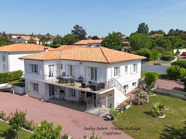 Maison à vendre 7 pièces TONNAY BOUTONNE (17) — photo 1