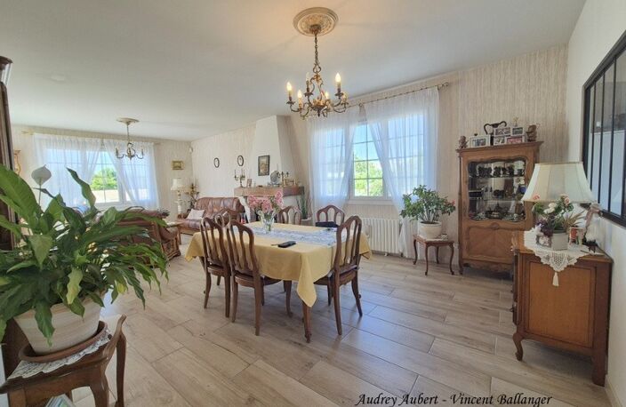 Maison à vendre 7 pièces TONNAY BOUTONNE (17) — photo 4