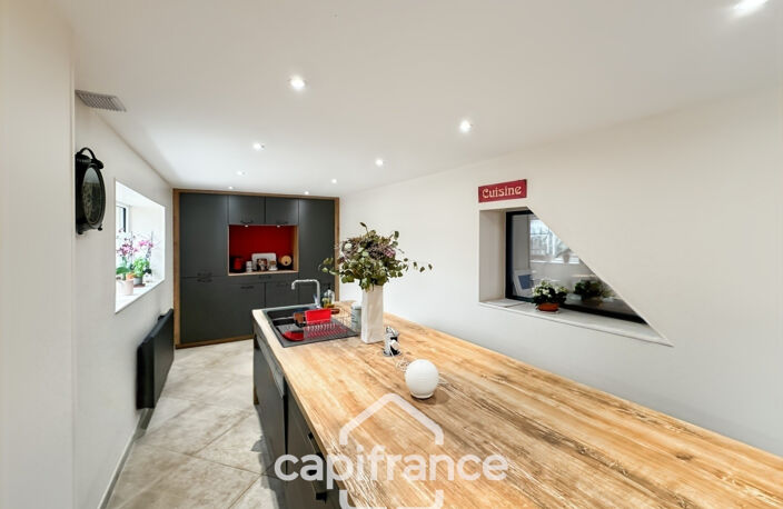 Maison à vendre 9 pièces de 197m² à Châteauneuf-de-Galaure (26) — photo 3