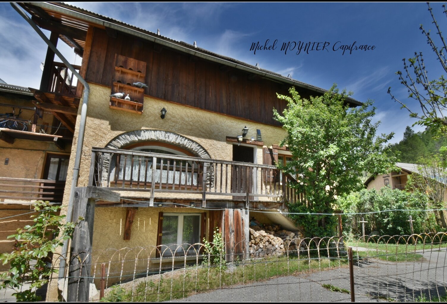 QUEYRAS, VILLE-VIEILLE : MAISON EN PIERRE AVEC DEUX LOGEMENTS, TERRAIN ET VUE MONTAGNE 🌄 ""visite virtuelle"" — photo 1