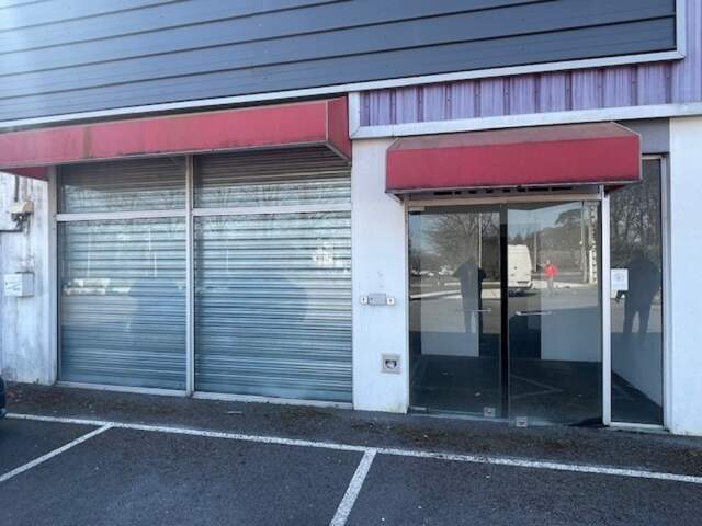 Dpt Hautes Pyrénées (65), à louer TARBES Local commercial — photo du bien