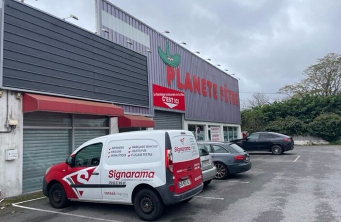 Dpt Hautes Pyrénées (65), à louer TARBES Local commercial — photo 2